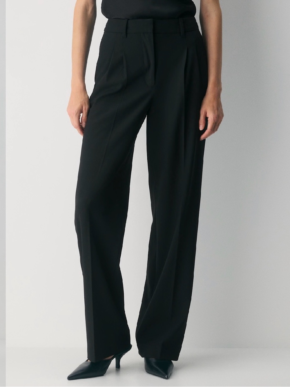 Aritzia Wilfred The Effortless Pant 14 Eversential Black Trousers Career Classic
